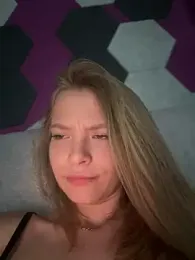 AnastasiaAniess — Stripchat recorded stream image, 12.04.2025 16:50