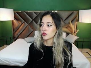 Sophia Loreen — Flirt4free recorded stream screenshot (05 Feb 2025)