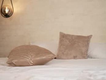 mariannacruzz — Chaturbate recorded stream screenshot (15 Apr 2025)