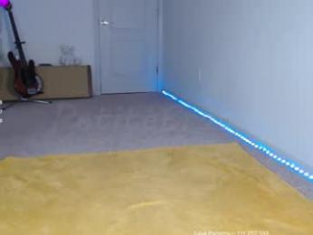 petitebrat — Chaturbate recorded stream screenshot (15 Apr 2025)