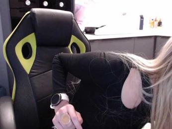 blondalina — Bongacams recorded stream image, 17.04.2025 07:00
