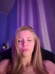 AnastasiaAniess — Stripchat recorded stream image, 17.04.2025 17:40