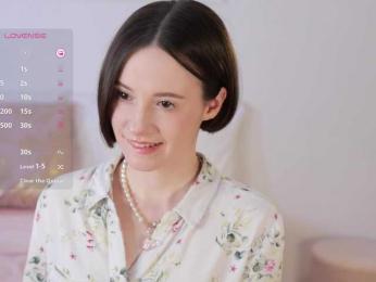 MissEssie — Bongacams recorded stream screenshot (17 Apr 2025)