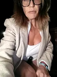 JasmineNoir2 — Stripchat recorded stream image, 18.04.2025 18:30