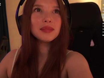 _Q_ — Bongacams recorded stream image, 19.04.2025 19:50