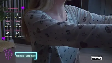 Holl1Would — Stripchat recorded stream screenshot (06 Feb 2025)