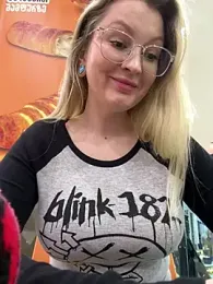 Teya_moon_ — Stripchat recorded stream image, 20.04.2025 11:40