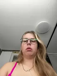 Livewithlucy — Stripchat recorded stream screenshot (22 Apr 2025)