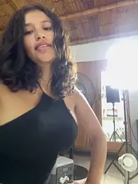 sexi_noemi — Stripchat recorded stream image, 22.04.2025 14:10