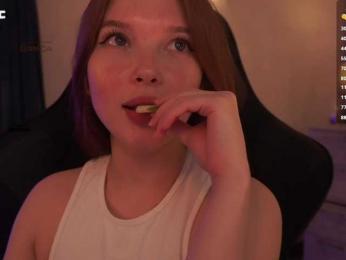 _Q_ — Bongacams recorded stream image, 22.04.2025 19:10