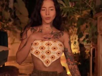 effylowell_ — Chaturbate recorded stream image, 23.04.2025 00:20