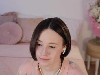 MissEssie — Bongacams recorded stream screenshot (23 Apr 2025)