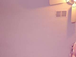 karliekayozz — Camsoda recorded stream image, 24.04.2025 03:50