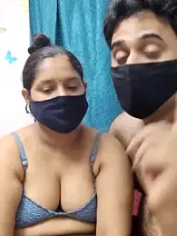 IND_COUPLE1 — Stripchat recorded stream image, 25.04.2025 13:20