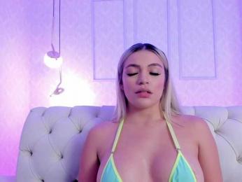 milaowens — Bongacams recorded stream screenshot (25 Apr 2025)