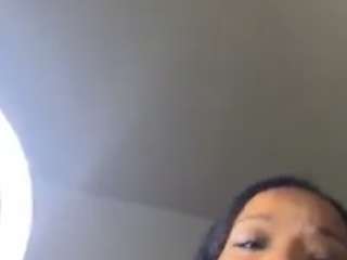 tastethepeach — Camsoda recorded stream screenshot (26 Apr 2025)