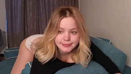 Milana15 — Stripchat recorded stream screenshot (26 Apr 2025)