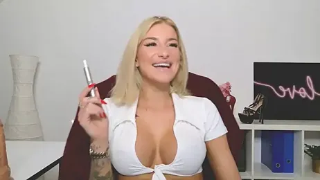 Lia_Benini — Stripchat recorded stream image, 26.04.2025 12:10
