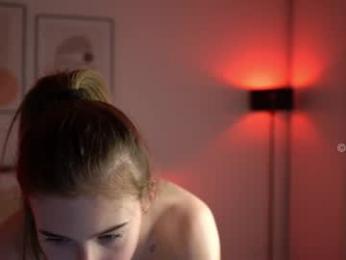 chloewildd — Chaturbate recorded stream image, 26.04.2025 16:30