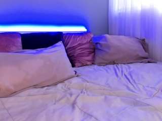 mollyybloom — Camsoda recorded stream image, 26.04.2025 19:20