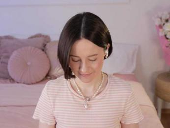 MissEssie — Bongacams recorded stream screenshot (26 Apr 2025)