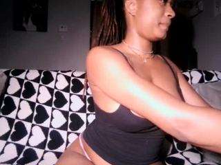 sexiiimamiii23 — Camsoda recorded stream screenshot (27 Apr 2025)