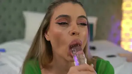 HaileyMadow — Stripchat recorded stream image, 27.04.2025 07:40