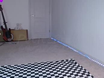 petitebrat — Chaturbate recorded stream screenshot (27 Apr 2025)