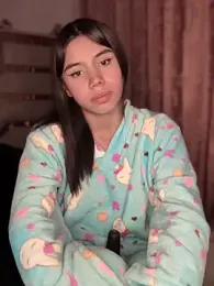 Laura-Khalifa — Stripchat recorded stream image, 28.04.2025 05:00