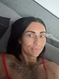 IntiMia — Stripchat recorded stream image, 28.04.2025 06:30