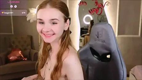 Britney_Lynch — Stripchat recorded stream image, 07.02.2025 00:10