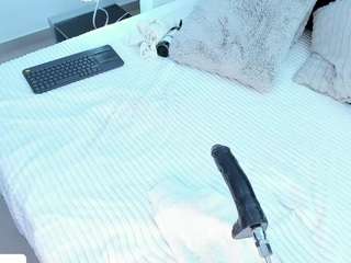angie-roses — Camsoda recorded stream image, 30.04.2025 02:50