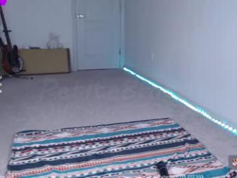petitebrat — Chaturbate recorded stream screenshot (30 Apr 2025)