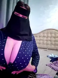 _arabica_ — Stripchat recorded stream image, 02.05.2025 05:40