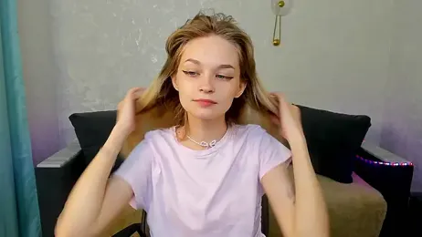vialeta_baby — Stripchat recorded stream image, 03.05.2025 06:40