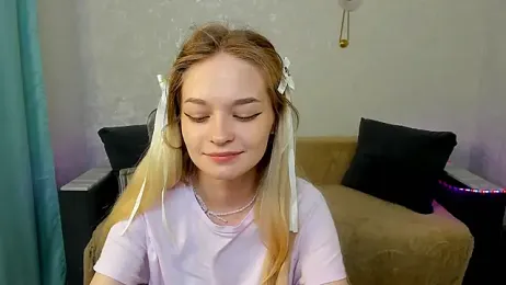 vialeta_baby — Stripchat recorded stream image, 03.05.2025 06:40