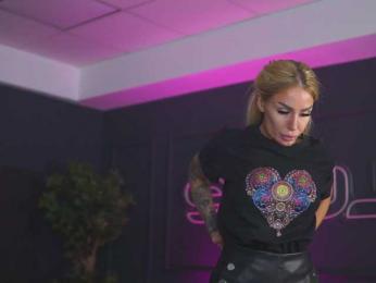 RaquelleVon — Bongacams recorded stream image, 03.05.2025 15:10