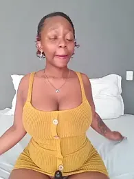 Jazmine-Blue — Stripchat recorded stream screenshot (04 May 2025)