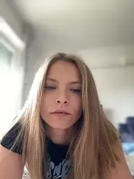 AnastasiaAniess — Stripchat recorded stream image, 04.05.2025 14:20