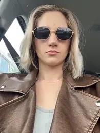 Feral_berry_8133 — Stripchat recorded stream screenshot (05 May 2025)