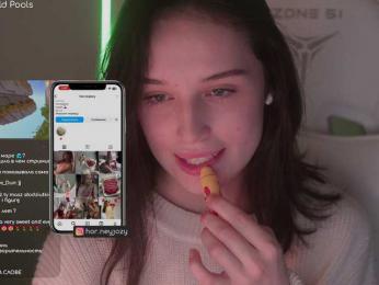 HorneyJozy — Bongacams recorded stream image, 07.02.2025 17:10