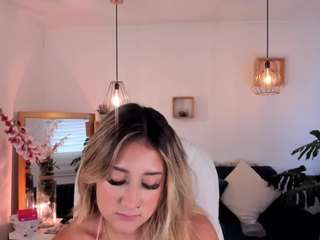 dina-ride — Camsoda recorded stream screenshot (06 May 2025)