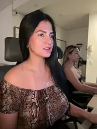 Carolina_Novoa — Stripchat recorded stream screenshot (07 Feb 2025)