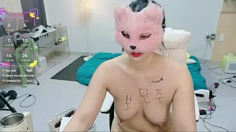 Kor_Cat — Stripchat recorded stream image, 09.05.2025 11:50