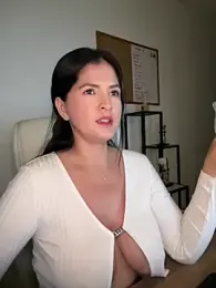 Carolina_Novoa — Stripchat recorded stream screenshot (10 May 2025)