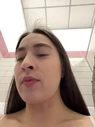 Holly_Play — Stripchat recorded stream image, 11.05.2025 11:00