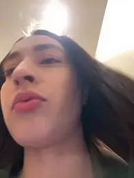 Holly_Play — Stripchat recorded stream image, 11.05.2025 11:00