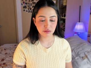aashleey — Camsoda recorded stream image, 12.05.2025 03:40