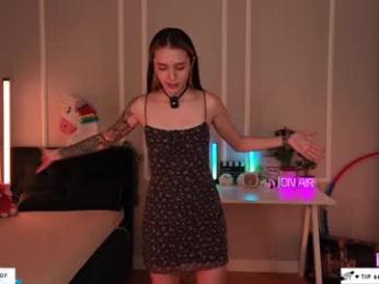 oooops__ — Chaturbate recorded stream image, 12.05.2025 16:30