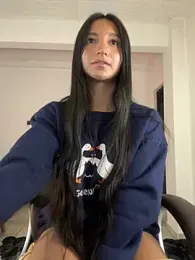 aly_golden_ — Stripchat recorded stream image, 14.05.2025 07:00
